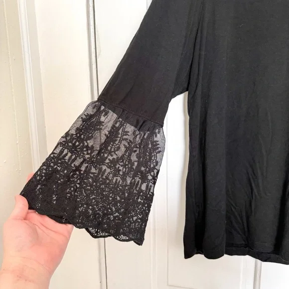 Lemon Tart Lace Bell Sleeve Blouse - Picture 3 of 6